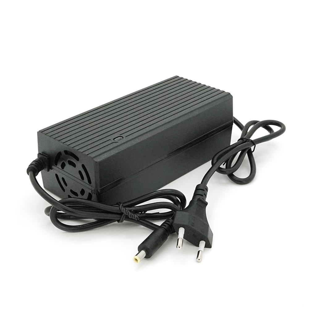Зарядний пристрій Jinyi для акумуляторів LiFePo4 12V(14,6V),4S,5A,штекер 5.5*2.5,з індикацією,BOX