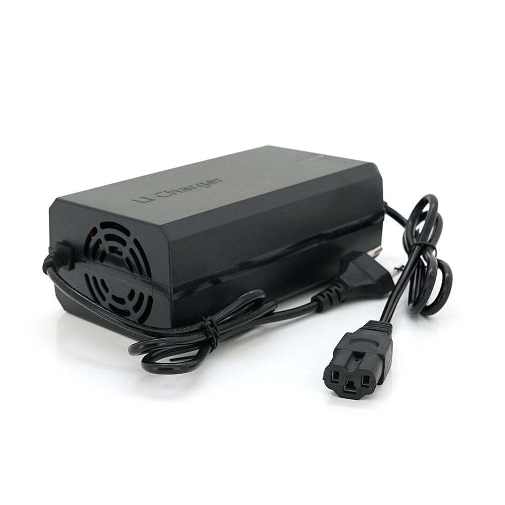 Зарядний пристрій Jinyi для акумуляторів LiFePo4 72V(87,6V),24S,6A,штекер Triangle plug (T-tipe / IEC / C13 N+L-), з індикацією,BOX