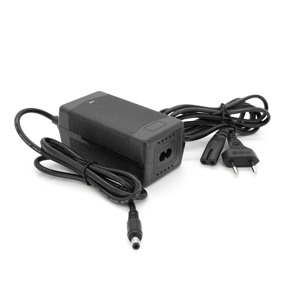 Зарядний пристрій для акумуляторів Li-ion 16,8V,4S, 4A, штекер 5,5х2,5мм, 135x55x45mm