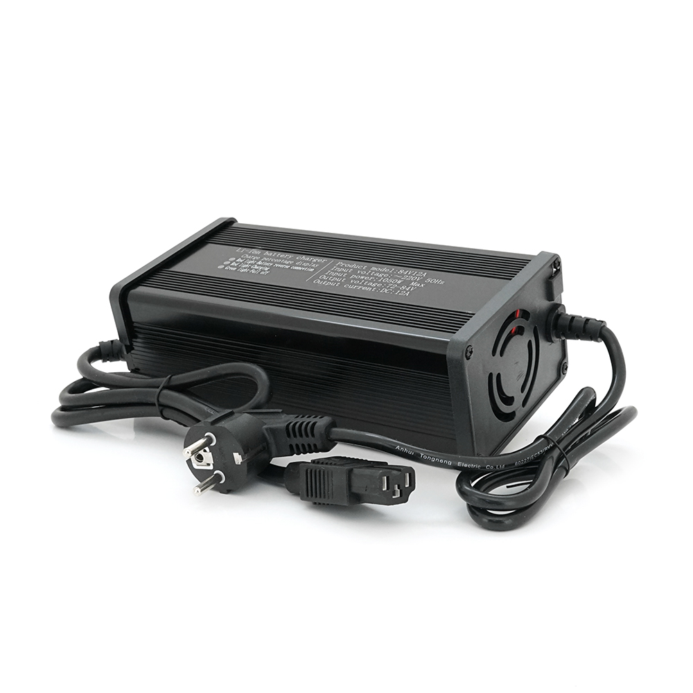 Зарядний пристрій для акумуляторів Li-ion 72V(84V),20S,12A, штекер Triangle plug (T-tipe / IEC / C13 N+L-), 185x88x60mm
