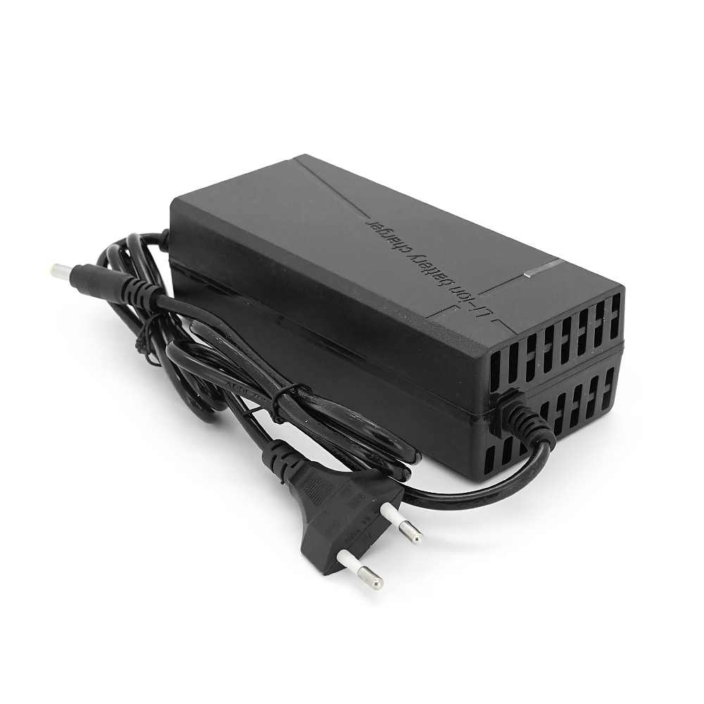 Зарядний пристрій для акумуляторів Li-ion 36V(42V),10S,5A,штекер 5.5*2.5,з індикацією,BOX